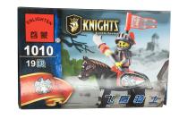 Кон. 1010 мини рыцарь на коне с секирой в кор. B050-H26361