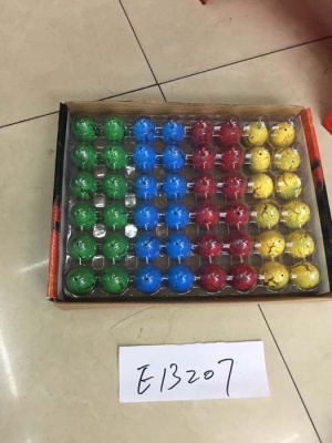 Динозавр растущий в яйце , дисплей 1/48 Е13207