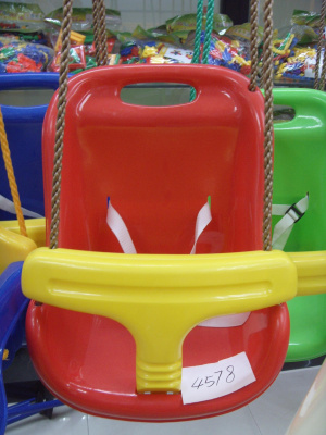 Качели пластик детские с вер. и спинкой 02